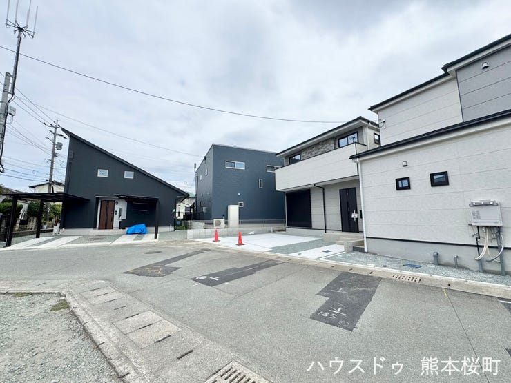 ■理想を叶える新しい暮らしの舞台■高いデザイン性と機能性を兼ね備えた住まい。ここで、家族の新しい物語が始まります。