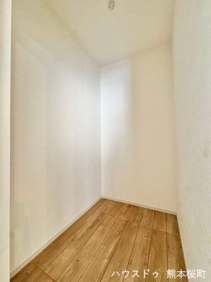 ■キッチン横パントリー■必要なものを必要な場所に。家全体で考えられた収納計画が、ゆとりある生活を実現します。