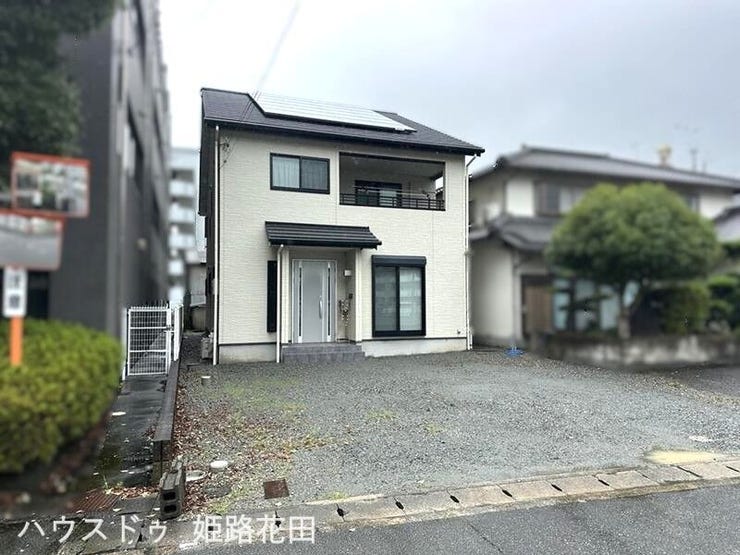 【外観】
築14年!!