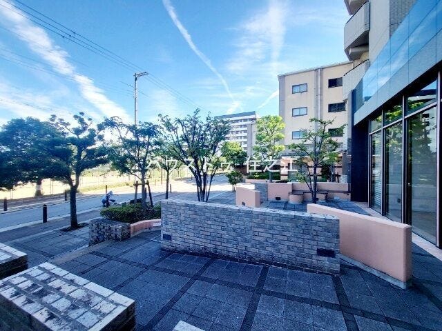 ★解放感のあるエントランス。明るい印象を受けますね♪