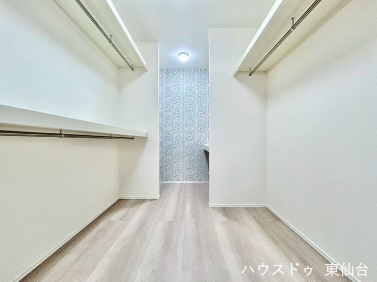 収納力の高いWICでお部屋をすっきり保てます