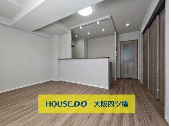 【リビング】
フルリフォーム済み☆
新品同様の室内でお過ごしいただけます♪