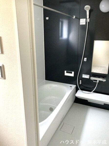 疲れた体でもゆったりとくつろげる広々とした浴室で、心身共にリフレッシュ可能な安らぎの空間☆