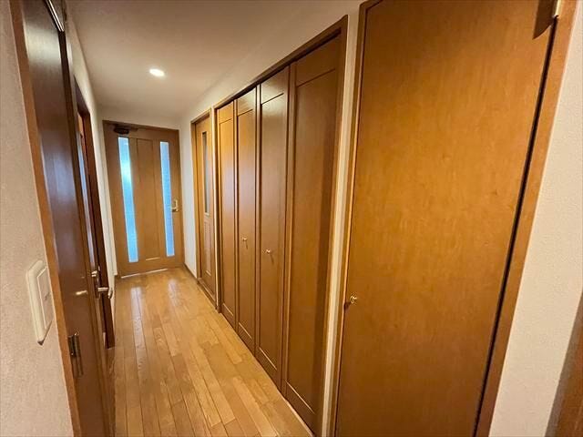 収納豊富な廊下設計で、住空間をすっきり保てます。
