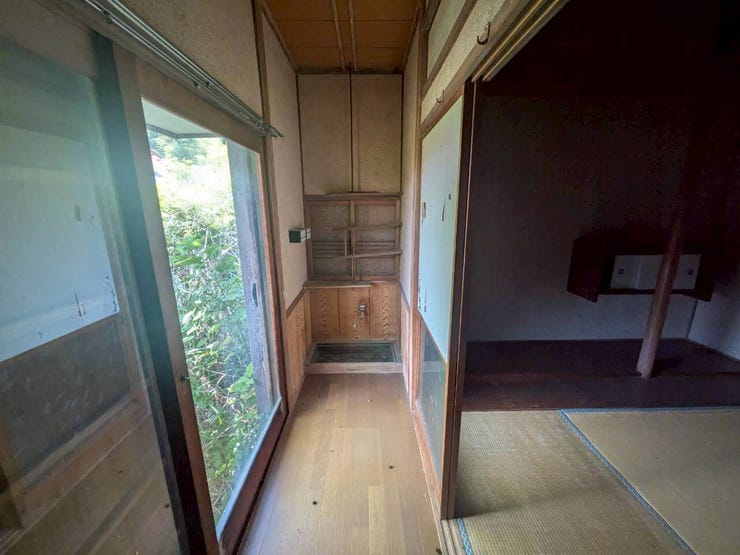 日本の古き良き家づくりの魅力を残した、風情ある内観です。