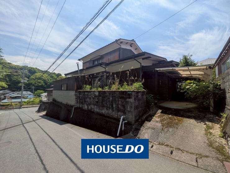 【外観】
どこか懐かしく温かみのある、趣深い和風の邸宅です!