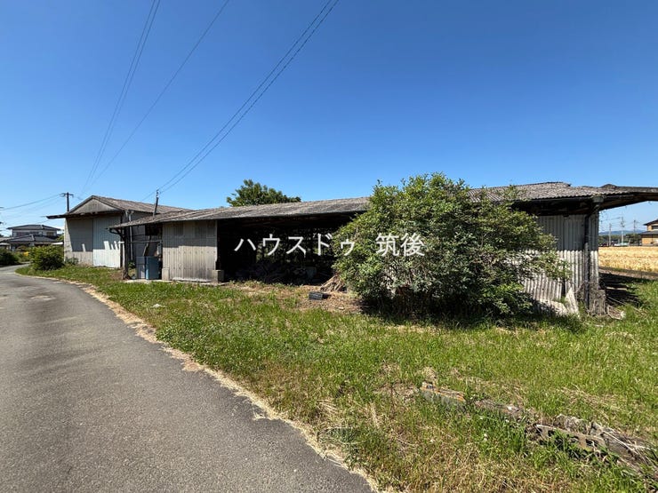【外観】
約430坪の広々とした敷地です。
