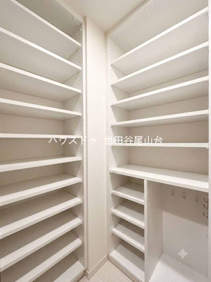 シューズボックス