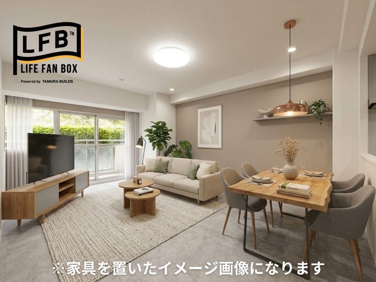 家具を置いたイメージ画像になります♪リビングは、大きな窓やコーナーの嵌め込みガラスから入る日差しでとても明るく気持ちの良い空間♪