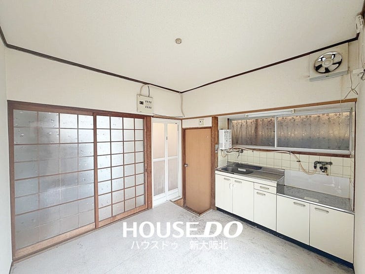 【外観】
■今人気の中古住宅×リノベーションに最適な物件です!
■ご理想の間取りに変身させてみてはいかがでしょうか!
■建て替えやリノベーションについても当社までお気軽にお問い合わせくださいませ!