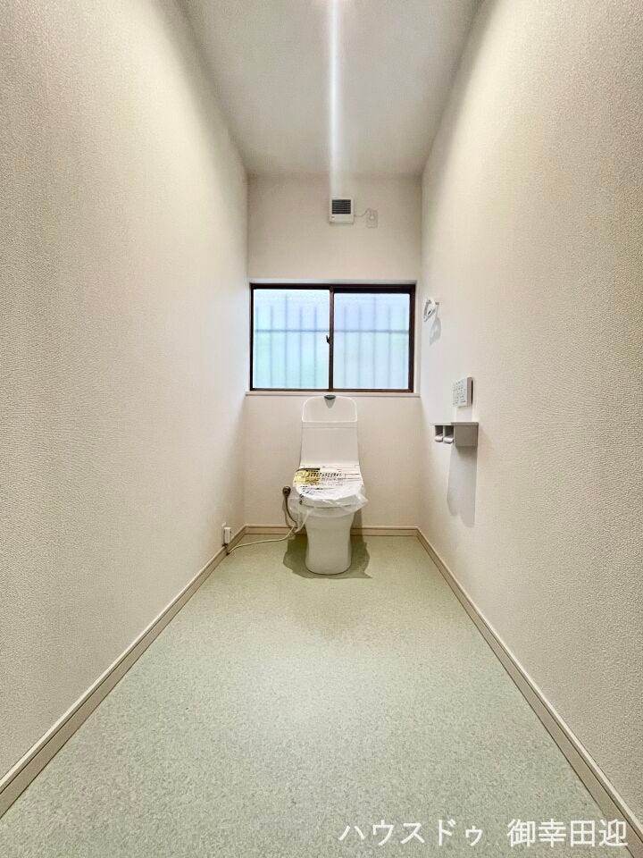 ■一人になれる安らぎの場所■清潔さと静けさを両立した空間。心落ち着くひとときを過ごせる、プライベートなレストルームです。