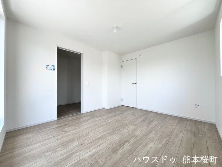 ■2階6.8帖洋室■心からリラックスできる静けさ、上質な眠りで、毎日をリセットします。明日への活力を養う空間です。