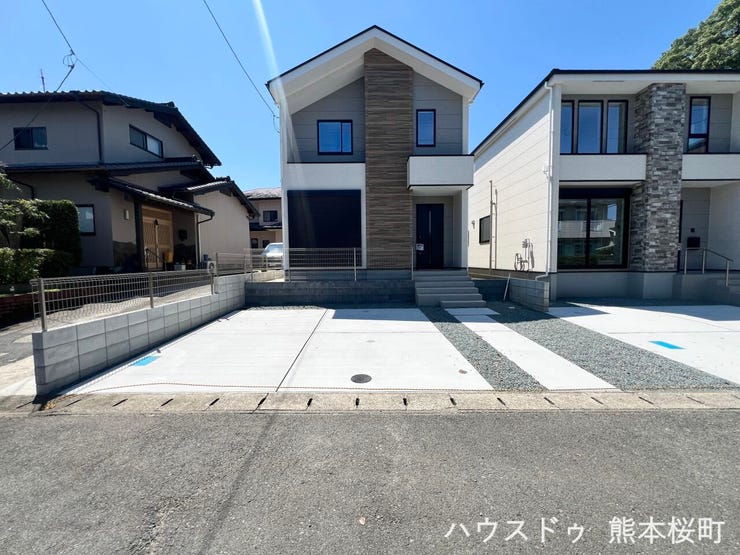 ■車と趣味の幅が広がる場所■単なる駐車スペースではない、洗車やタイヤ交換、DIYにも使える多目的な屋外スペースです。
