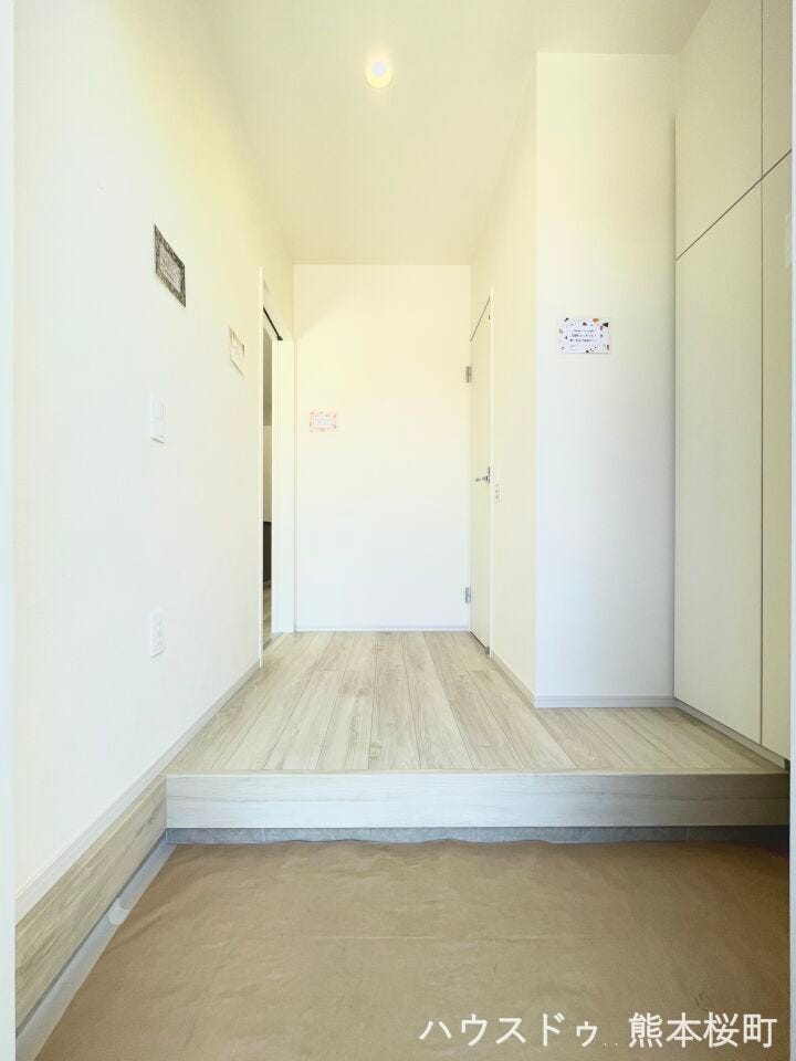 ■「しまう」が叶える美しい玄関■大容量のシューズボックスがあることでいつも整理された、気持ちの良い「家の顔」を保てます。