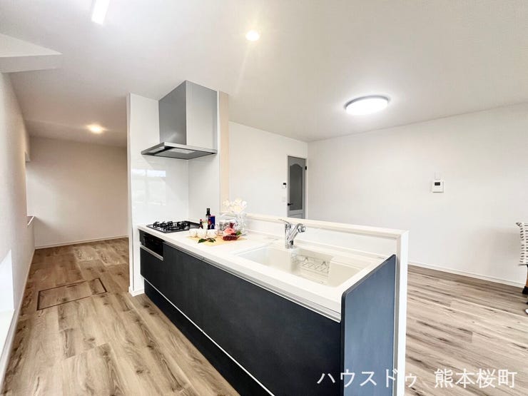 ■家族の「美味しい」が集まる舞台■高い機能性と美しいデザインを両立。料理する人も、待つ人も、笑顔になれる場所です。