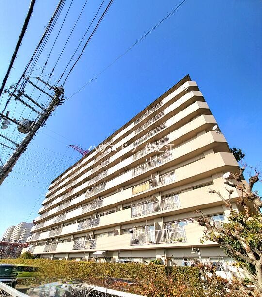 ★建物と前面道路の間には歩道がございますのでお子様も安心通学♪