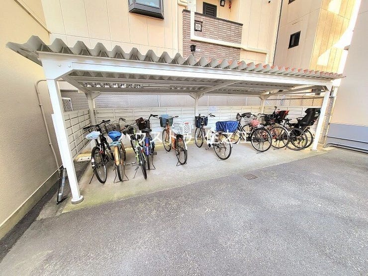 ★駐輪場も区画数はたくさんございます。空き状況の確認はお気軽にお申し付け下さい。