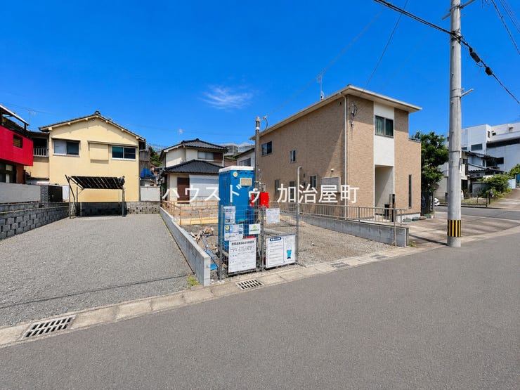 小さなお子様のいるご家庭にも嬉しい落ち着いた住環境。安心して子育てができる立地です。