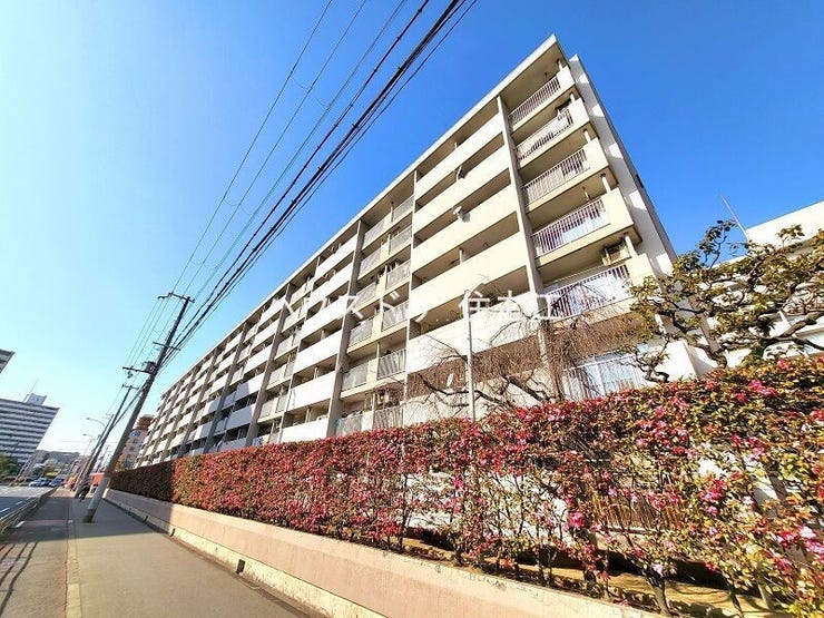 ★南向きバルコニーですので陽当り良好♪洗濯干しに最適♪
