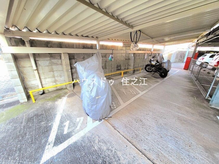 ★バイク置場。最新の空き状況の確認はお気軽にお申し付け下さい。
