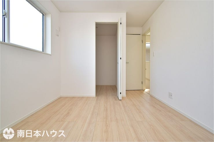 田上台３丁目 新築戸建 【洋室】5.75帖の洋室です！ウォークインクローゼットを備えた寝室に最適なお部屋です♪