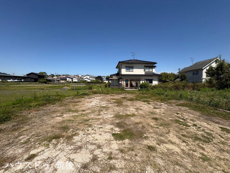 【70坪超のゆとりある敷地】平坦で広い更地のため、平屋建てやお庭、並列駐車など自由な設計が可能です。中原駅徒歩10分、小学校徒歩5分と生活利便性も良好。