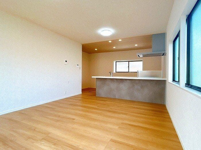 南向きで日当たり良好です。