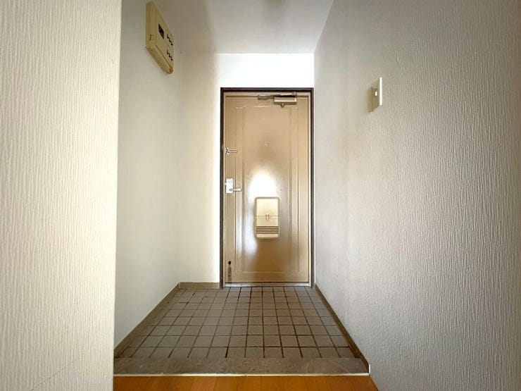 お家の顔となる玄関は、すっきりと清潔感のある空間です。