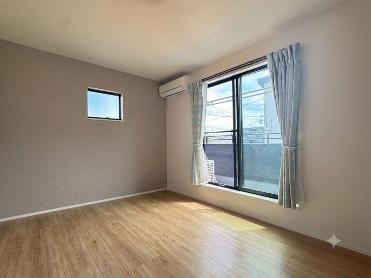 主寝室は7帖でゆったり!1部屋広いお部屋があるとうれしいですね。※AI加工画像につき現況と異なります
