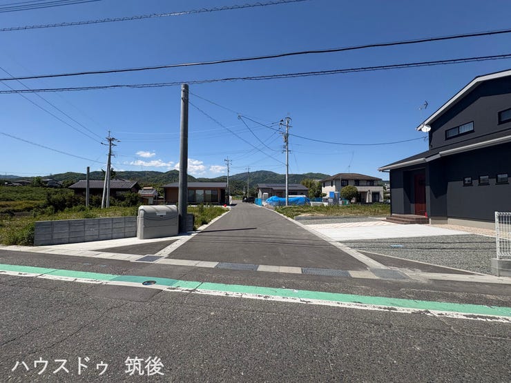【きれいな開発道路★全13区画】いよいよ残り3区画!幅員6.0mと広く運転しやすいアプローチ。中原小学校まで徒歩5分と近く、お子様の通学にも安心の住環境。
