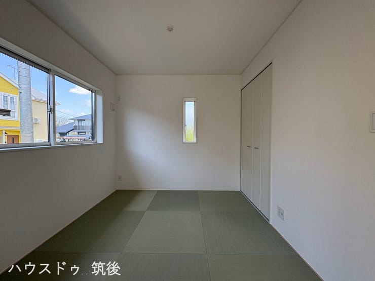 扉を開ければLDKと一体化した広々空間に。モダンな畳のデザインが、住まい全体に落ち着きと上質さをプラスします。独立した個室としても使える、機能性の高い間取りです。