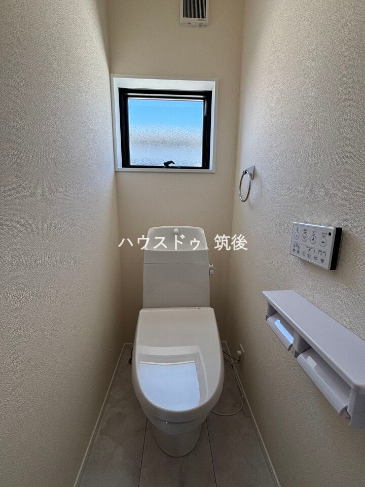 各階にトイレを設置。忙しい朝や来客時にも便利です。