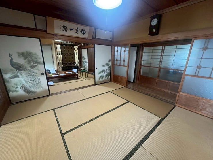 来客時は客間としても使えて便利♪
※画像はAI加工により荷物等を消去しています。