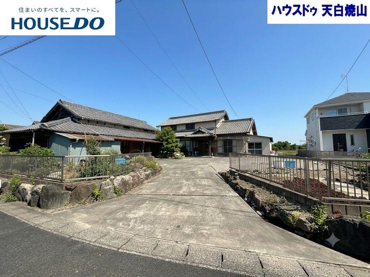【外観】
◆名鉄尾西線「六輪」駅 徒歩27分
◆緑豊かなエリア
◆オール電化のお家