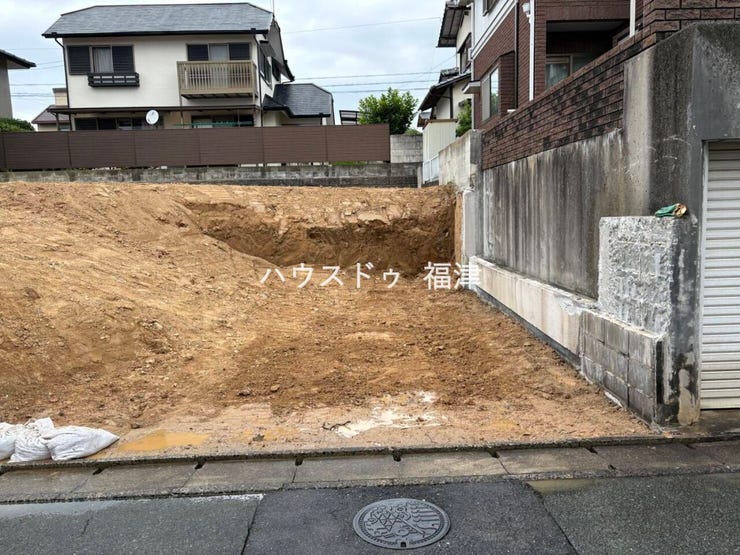 未完成物件は立地を確認後、
同メーカーが建てたお家をご案内!
《福岡市東区香椎台2丁目 新築戸建》
