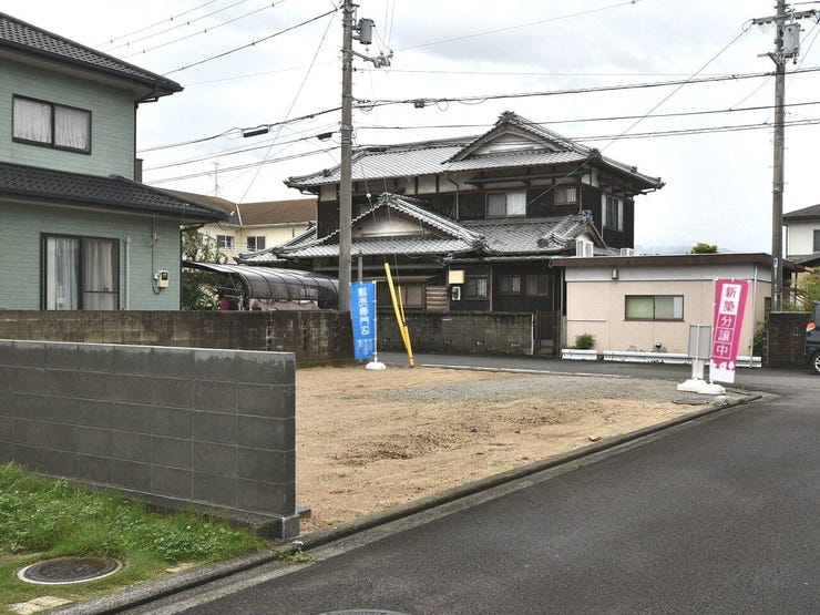 建設地を北西側より撮影 2026.06.25 雨天時