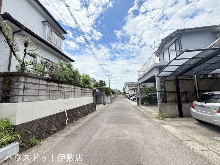 西伊敷１丁目 中古戸建 【前面道路】
西側前面道路、交通量少なめです
