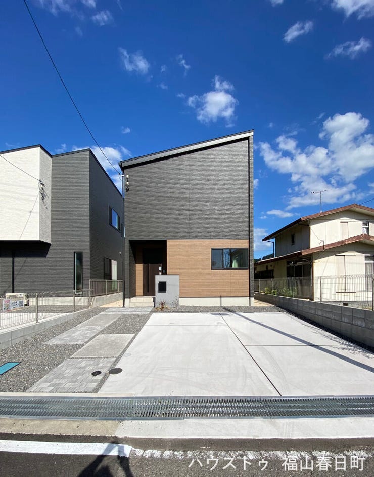 【外観写真】
自然災害リスクに強い安心の高台
・ZEH水準の省エネ住宅
・耐震等級3相当
・奨励準耐火構造
・オール電化住宅
①号棟もありますので、一緒にご内覧いただけます。