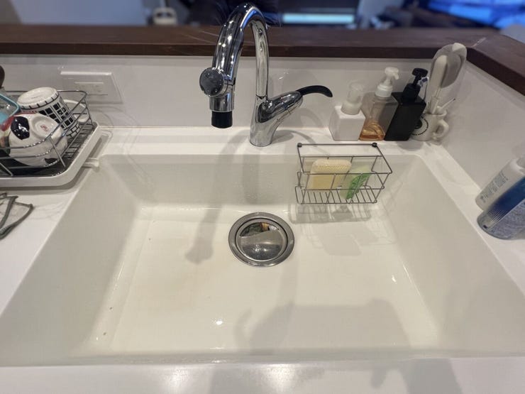 シンクは広々としていてお鍋など調理器具を置いても余裕があります♪