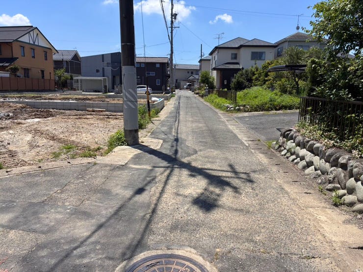 【西側公道】