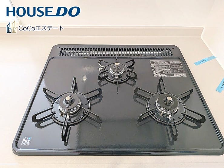 □■三口コンロ■□
同時にお料理が可能♪
煮物と炒め物と汁物と一度に作れます。