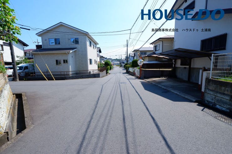幅員6mの広々とした東側の道路!
徒歩5分ほどにローソンがあります!