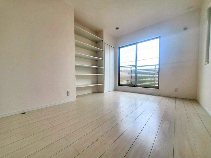 【Bedroom】主寝室や子ども部屋、在宅ワークにも使える洋室。暮らしに合わせて自由にレイアウトできます。