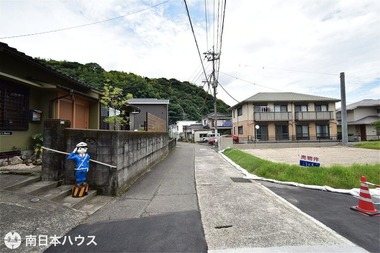 【前面道路】西向きの前面道路幅は約4.3mです!