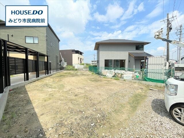 【外観】
【大高町エリア】全2区画、新築戸建ご紹介させていただきます♪
JR東海道本線/大高駅まで徒歩20分
・大高小学校まで徒歩10分(約780m)
・大高中学校まで徒歩16分(約1280m)