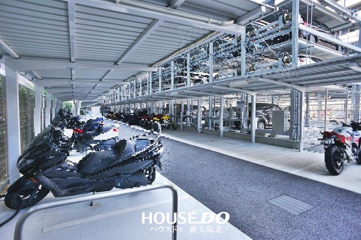 ■バイク置き場は平置きで場所が決められているため、スムーズに駐車できます!
■屋根付きの為、直射日光・雨風を遮り大切なバイクが傷みません!