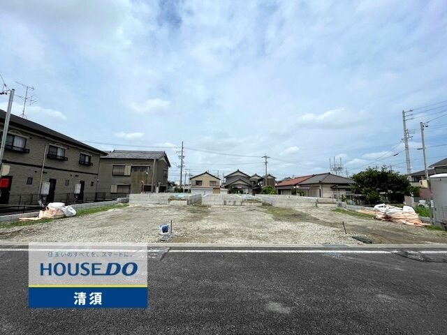 現地外観写真です。
新清洲駅まで徒歩14分!