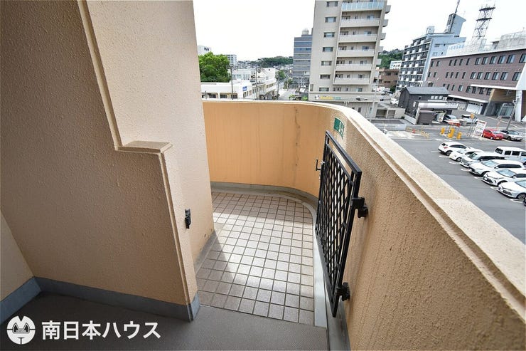 東郡元町 サーパスNEW鴨池 【アルコーブ】門扉もあります