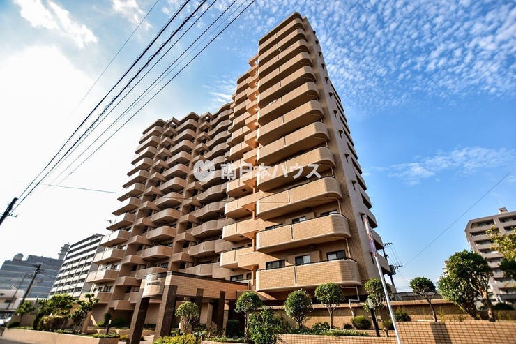 東郡元町 サーパスNEW鴨池 【サーパスNEW鴨池】
鹿児島市東郡元町にある全60戸のマンションです！
コスモス東郡元店まで徒歩3分！