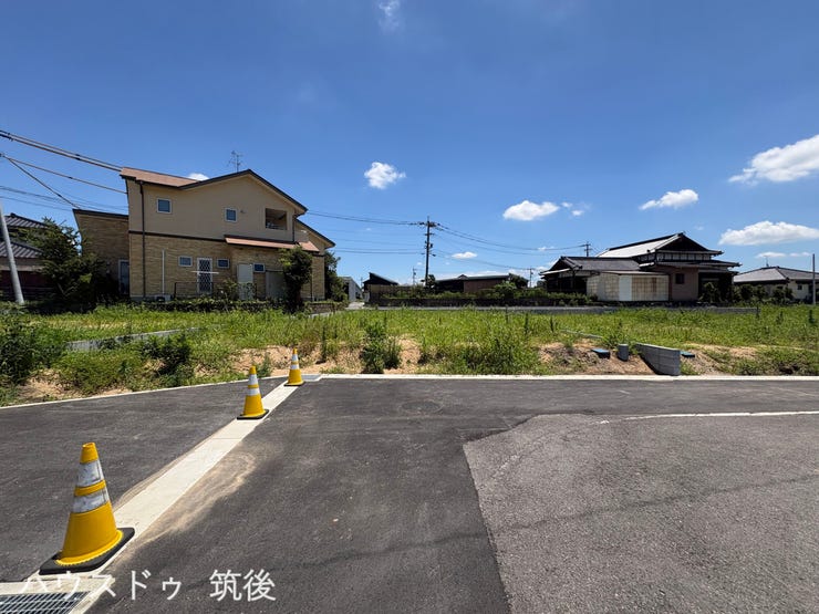 【外観】
約72坪の建築条件なし売地。広さを活かした庭付き住宅や平屋など、多彩なプランをご検討いただけます。